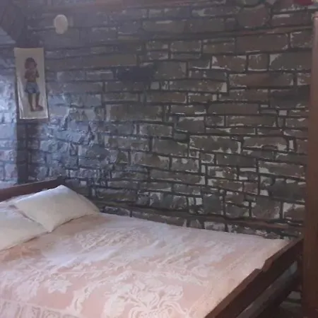 In Buhal Përmet